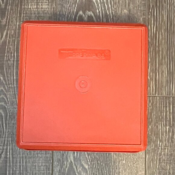 Tupperware Square Container with Lid - Picture 7 of 10